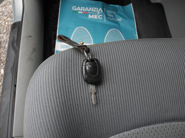 RENAULT Kangoo usata 26