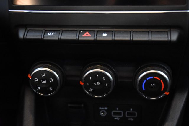 RENAULT Clio usata, con USB