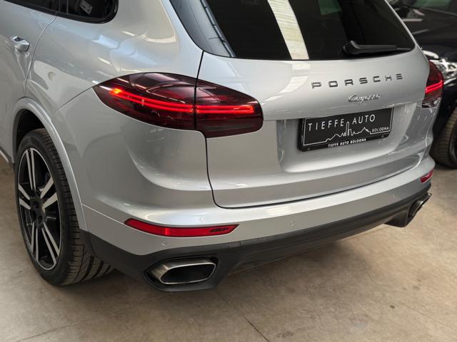 PORSCHE Cayenne usata, con Bracciolo