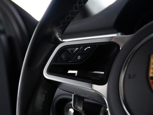 PORSCHE Macan usata 12