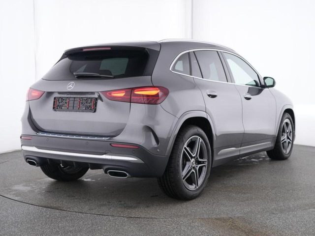 MERCEDES-BENZ GLA 200 usata, con Airbag