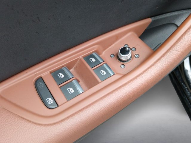 AUDI A4 usata, con Controllo automatico clima