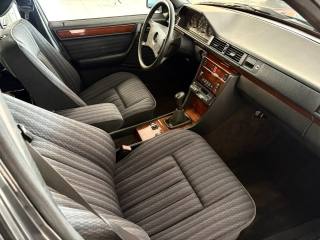 MERCEDES-BENZ 200 usata 11