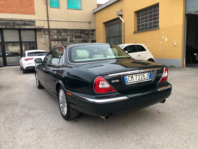 JAGUAR XJ8 usata, con Autoradio