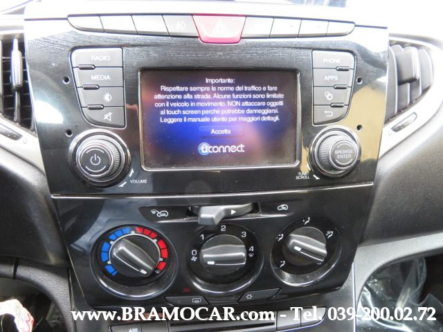 LANCIA Ypsilon usata, con Touch screen