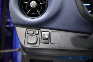 TOYOTA Yaris usata, con Luci diurne