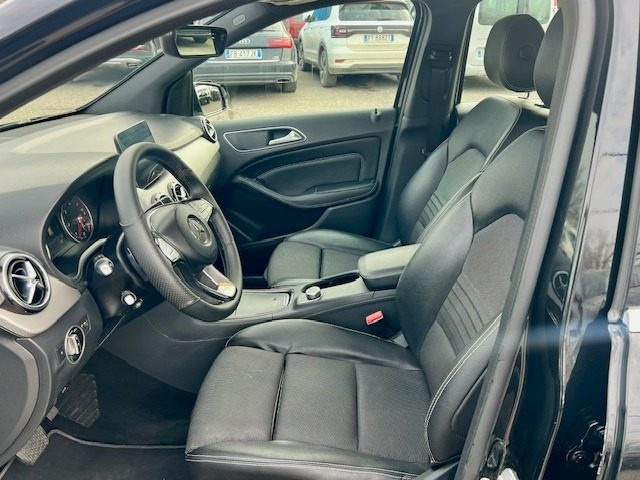 MERCEDES-BENZ B 180 usata, con Cerchi in lega
