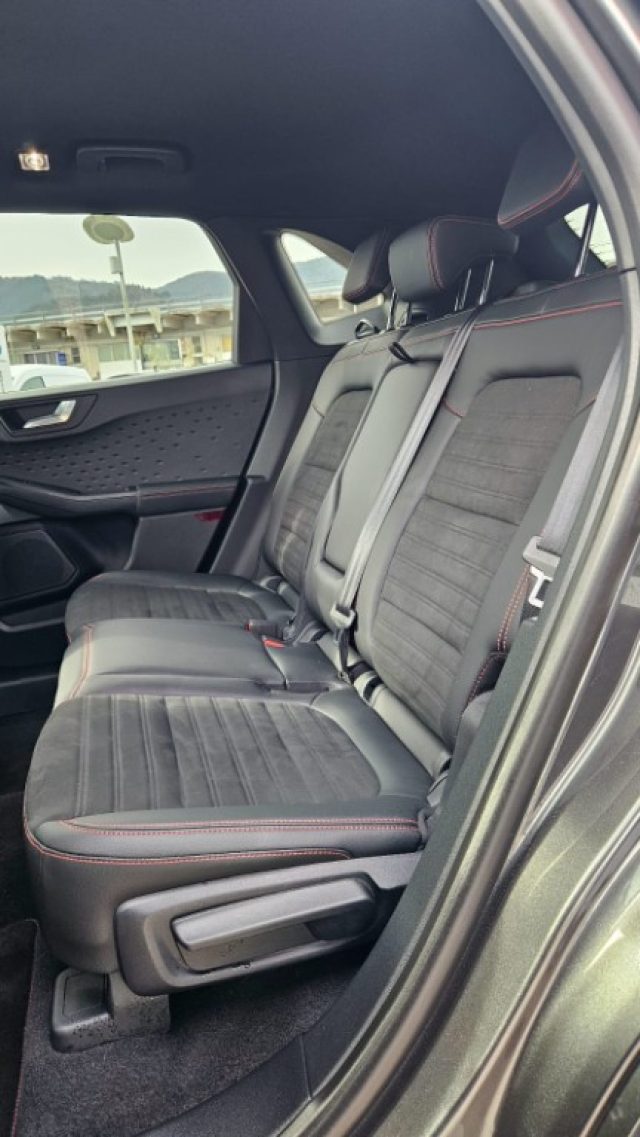 FORD Kuga usata, con Bracciolo