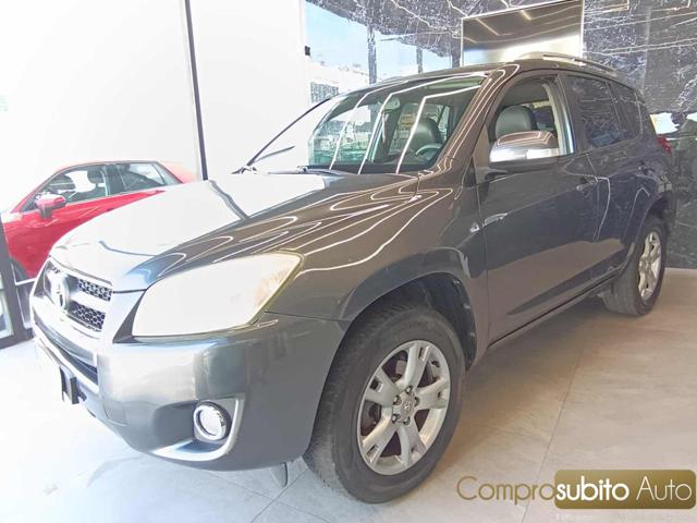 TOYOTA RAV 4 MY23 usata, con Airbag