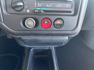 PEUGEOT 106 usata 26