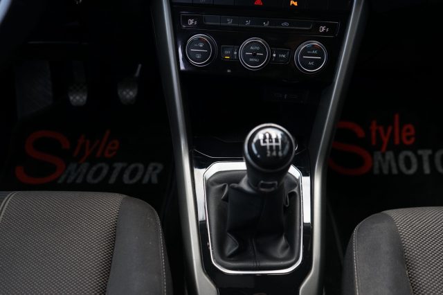 VOLKSWAGEN T-Roc usata, con Autoradio digitale