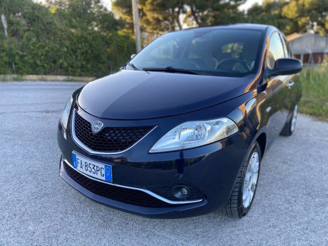 LANCIA Ypsilon usata, con Airbag