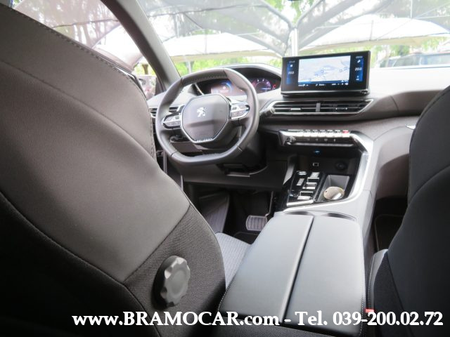 PEUGEOT 3008 usata, con Volante multifunzione