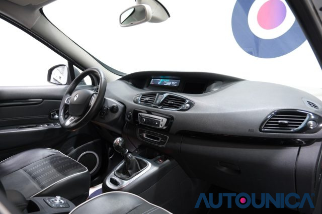 RENAULT Scenic usata 52
