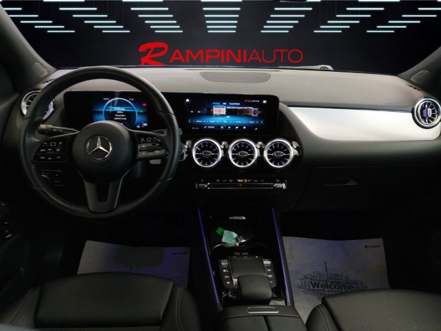 MERCEDES-BENZ GLA 180 usata 12