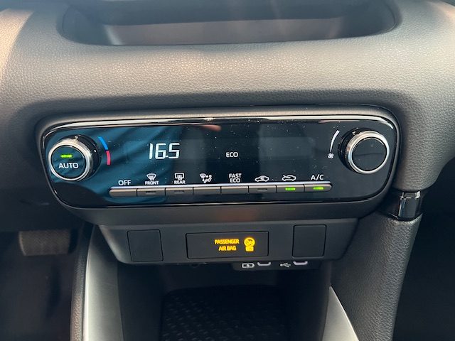 MAZDA 2 usata, con Climatizzatore