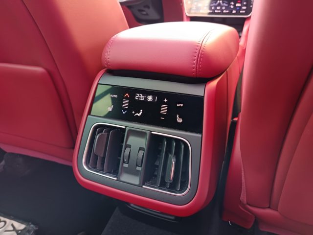 MASERATI Grecale usata, con Cronologia tagliandi