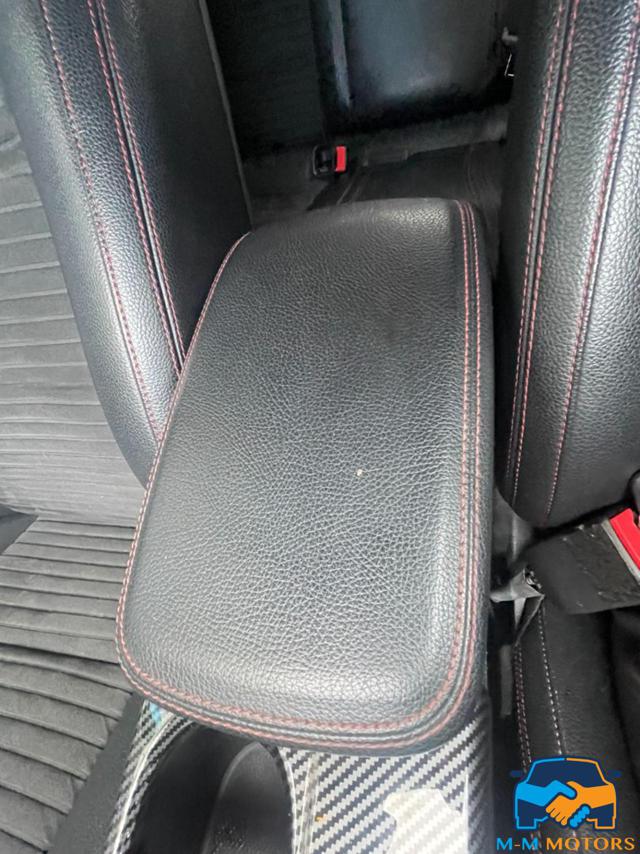 MERCEDES-BENZ CLA 200 usata, con Frenata d