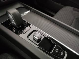 VOLVO XC60 usata, con Sedile posteriore sdoppiato