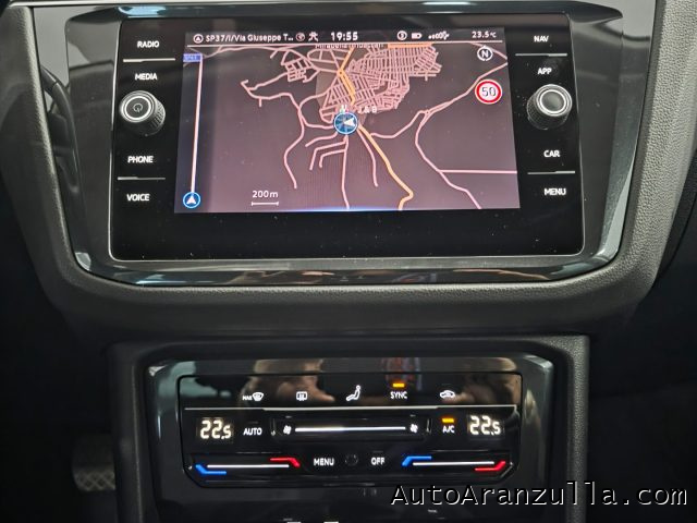 VOLKSWAGEN Tiguan usata, con Park Distance Control