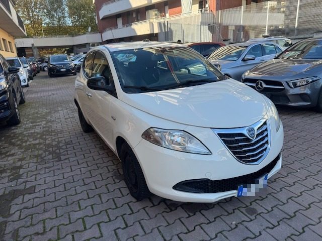 LANCIA Ypsilon usata, con Airbag