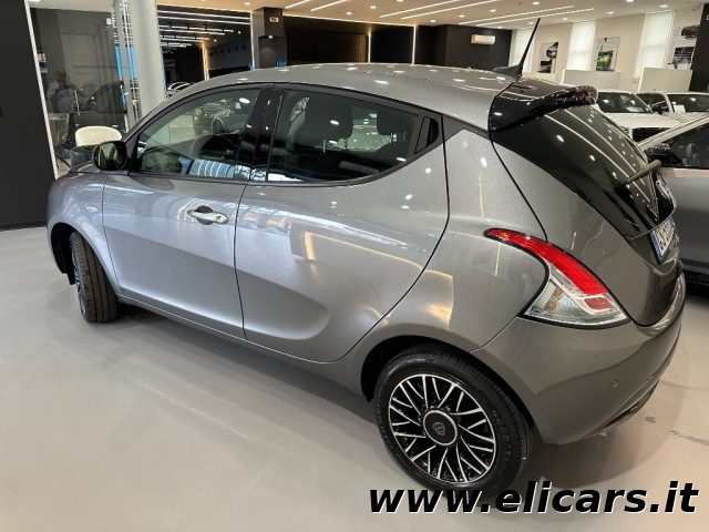 LANCIA Ypsilon usata, con Autoradio