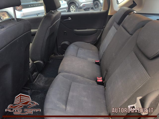 MERCEDES-BENZ A 180 usata, con Controllo automatico clima