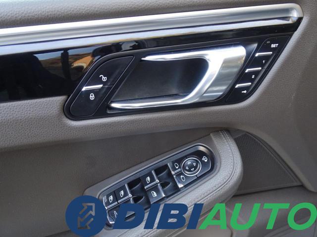 PORSCHE Macan usata, con Park Distance Control