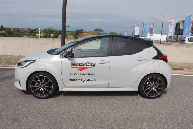 TOYOTA Yaris usata, con Cerchi in lega