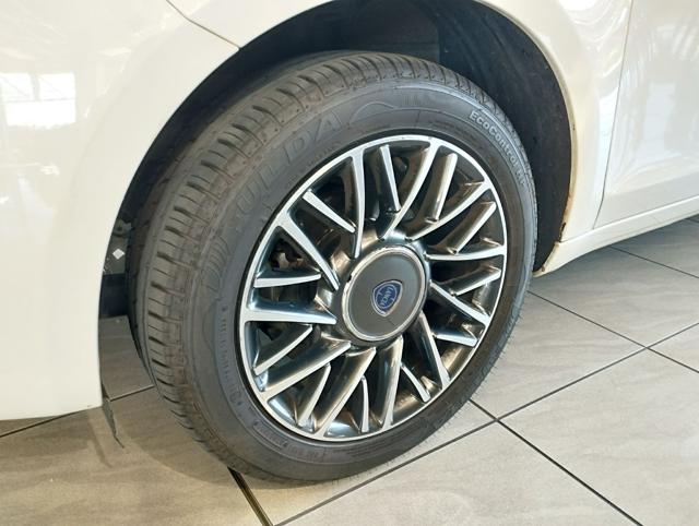 LANCIA Ypsilon usata, con USB