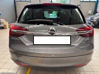 OPEL Insignia usata, con Bracciolo