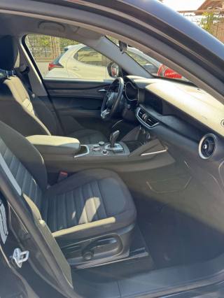 ALFA ROMEO Stelvio usata, con Volante in pelle