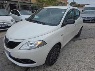 LANCIA Ypsilon usata, con Airbag