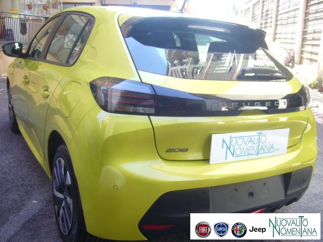 PEUGEOT 208 usata, con Sedile posteriore sdoppiato