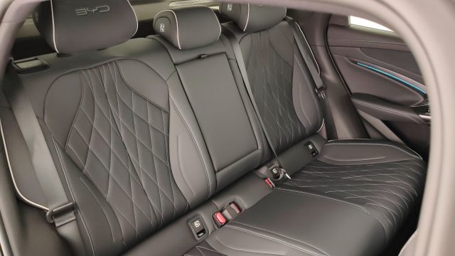 BYD Seal usata, con Fari full-led