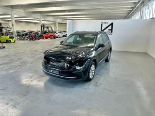 VOLKSWAGEN Tiguan usata, con Airbag laterali