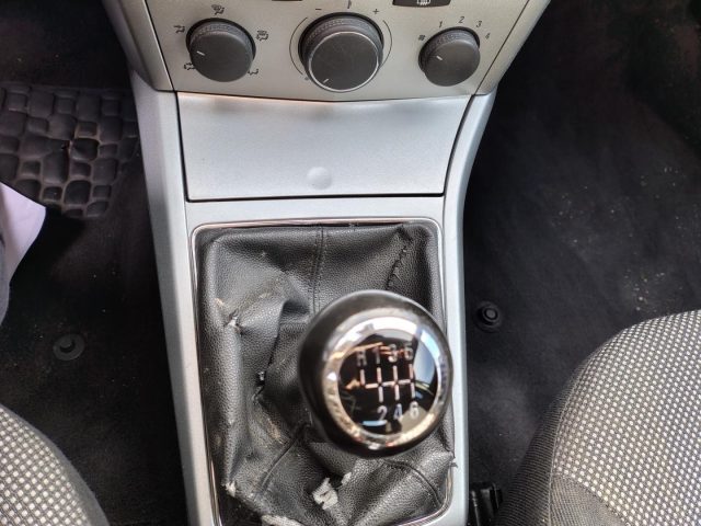 OPEL Astra usata, con Controllo automatico clima