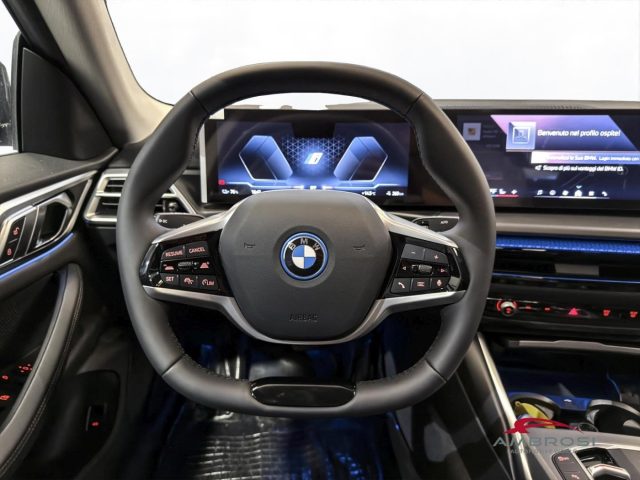 BMW i4 usata 12