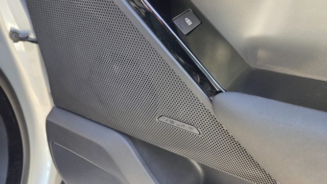 LAND ROVER Range Rover Velar usata, con Controllo trazione