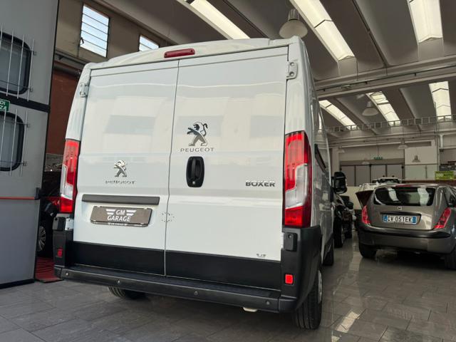 PEUGEOT Boxer usata, con Hill holder