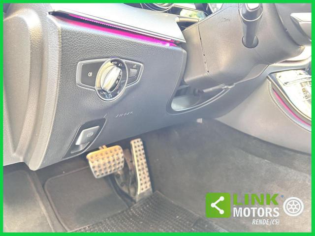 MERCEDES-BENZ E 220 usata, con Sedile posteriore sdoppiato