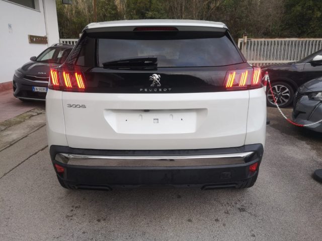 PEUGEOT 3008 usata, con Cerchi in lega