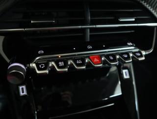 PEUGEOT 208 usata, con Bluetooth