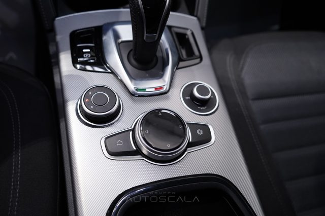 ALFA ROMEO Stelvio usata, con Fari LED