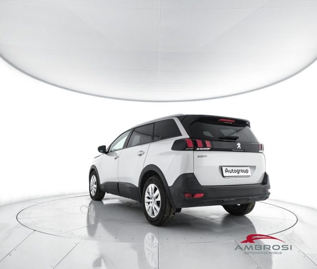 PEUGEOT 5008 usata 3