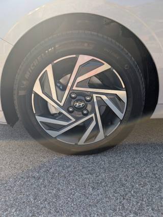 HYUNDAI i20 usata, con Airbag