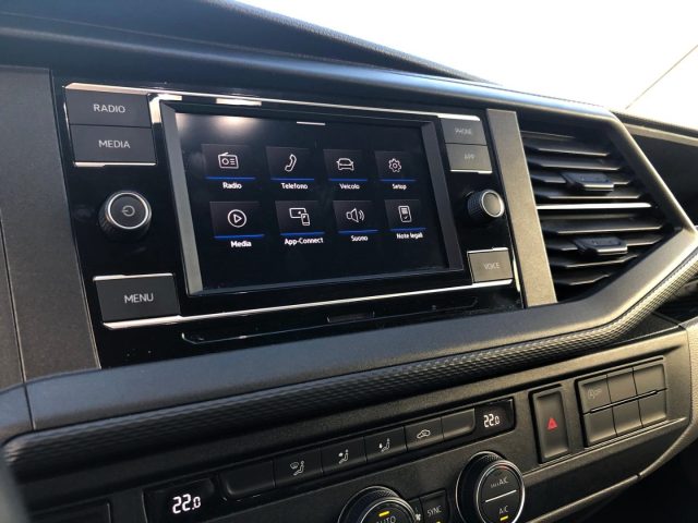 VOLKSWAGEN Caravelle usata, con Luci diurne