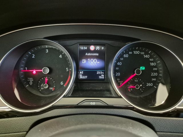 VOLKSWAGEN Passat Variant usata, con Controllo automatico clima