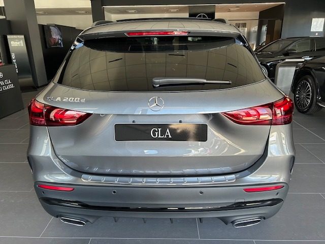 MERCEDES-BENZ GLA 200 usata, con Airbag Passeggero