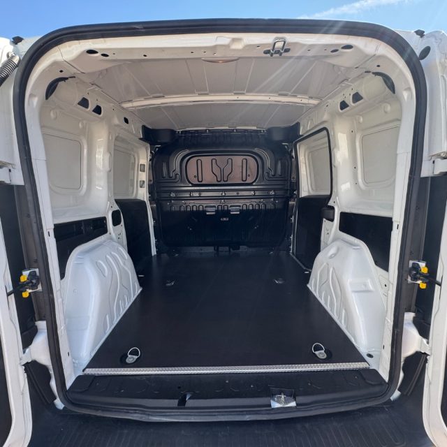 FIAT Doblo usata, con USB